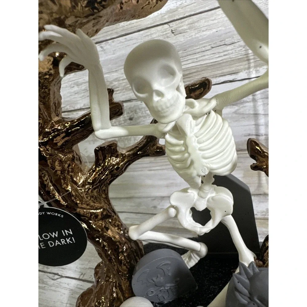 Bath & Body Works Glow In DARK Skeleton Graveyard 2024 3-Wick Candle Holder NIB - Picture 2 of 4